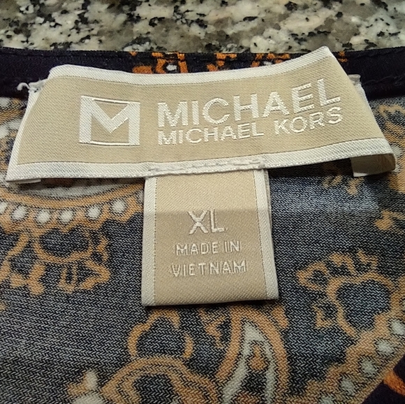 Michael Kors Paisley Sleeveless Blouse with gold details Size XL - Picture 7 of 8